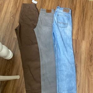 Men’s 29/32 bundle American eagle, lucky, and Amazon essentials new with tags